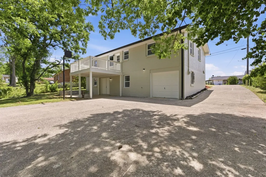 3313 Leondale Ter, N Nashville TN 37207