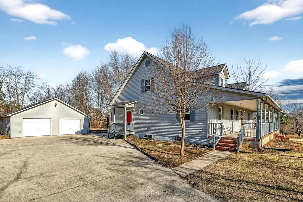 503 S Pine Street Monterey TN 38574