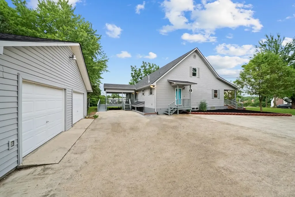 503 S Pine Street Monterey TN 38574