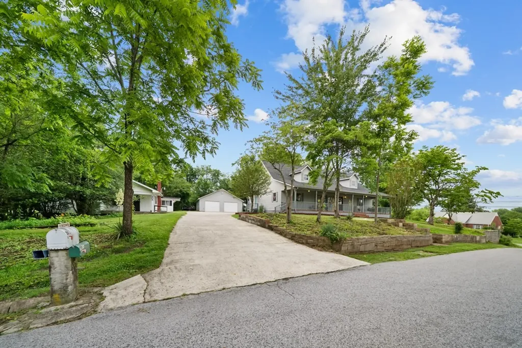 503 S Pine Street Monterey TN 38574