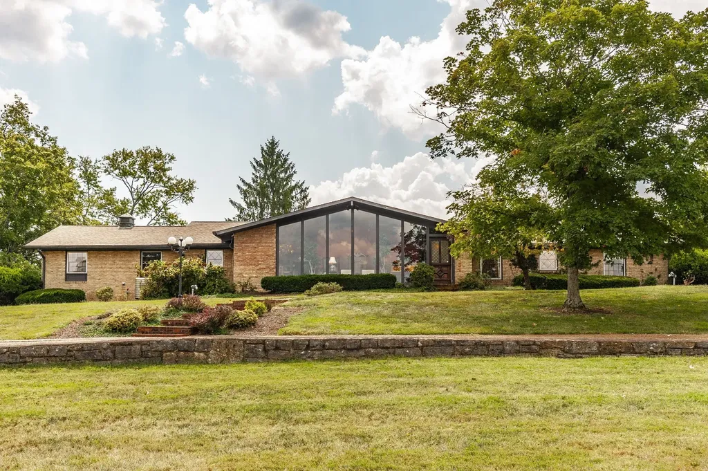 755 Long Hollow Pike Goodlettsville TN 37072