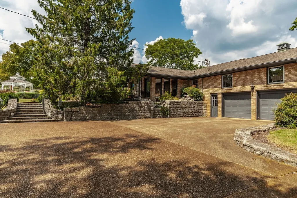 755 Long Hollow Pike Goodlettsville TN 37072