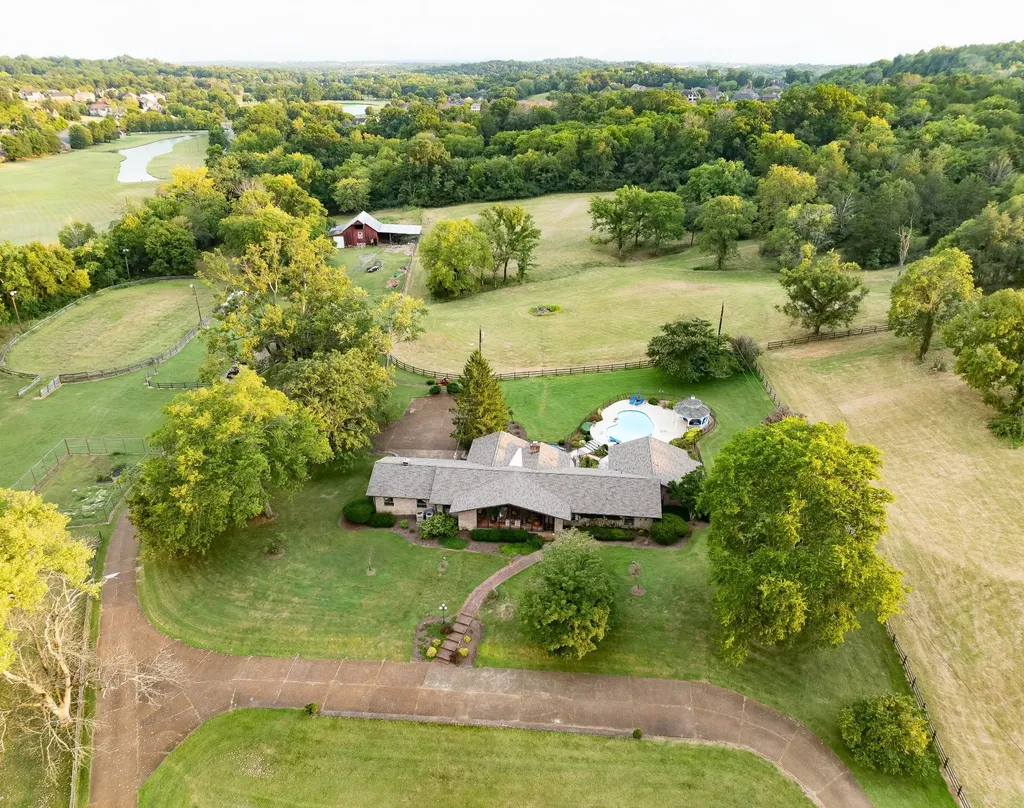 755 Long Hollow Pike Goodlettsville TN 37072