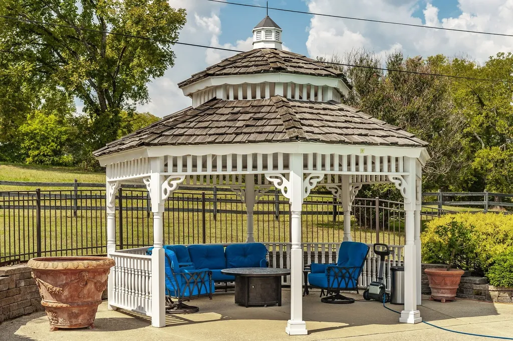 755 Long Hollow Pike Goodlettsville TN 37072
