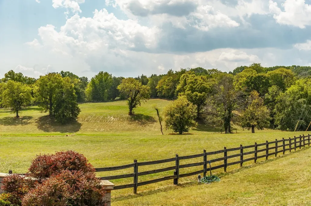 755 Long Hollow Pike Goodlettsville TN 37072