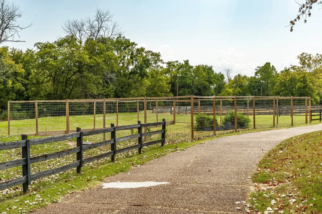 755 Long Hollow Pike Goodlettsville TN 37072