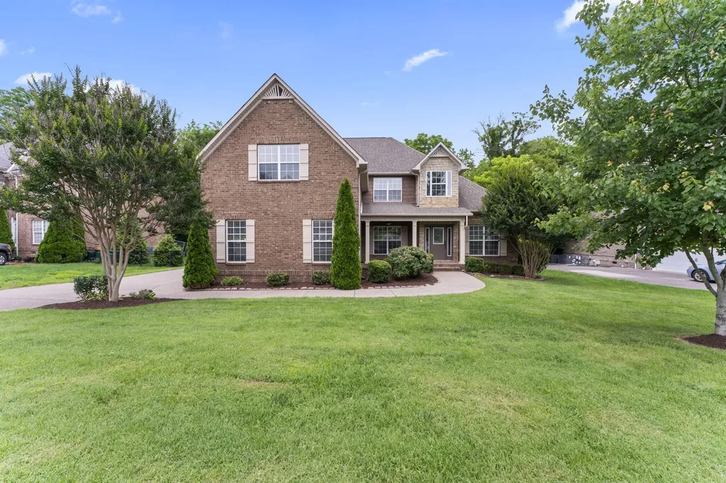 1002 Glessner Drive Spring Hill TN 37174