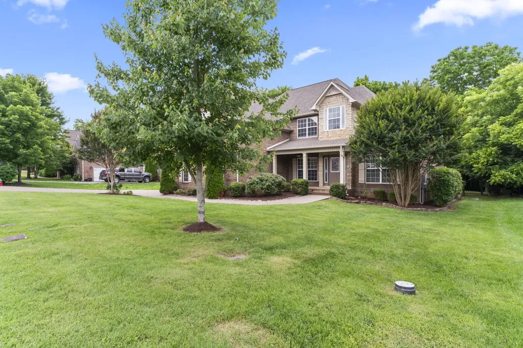 1002 Glessner Drive Spring Hill TN 37174