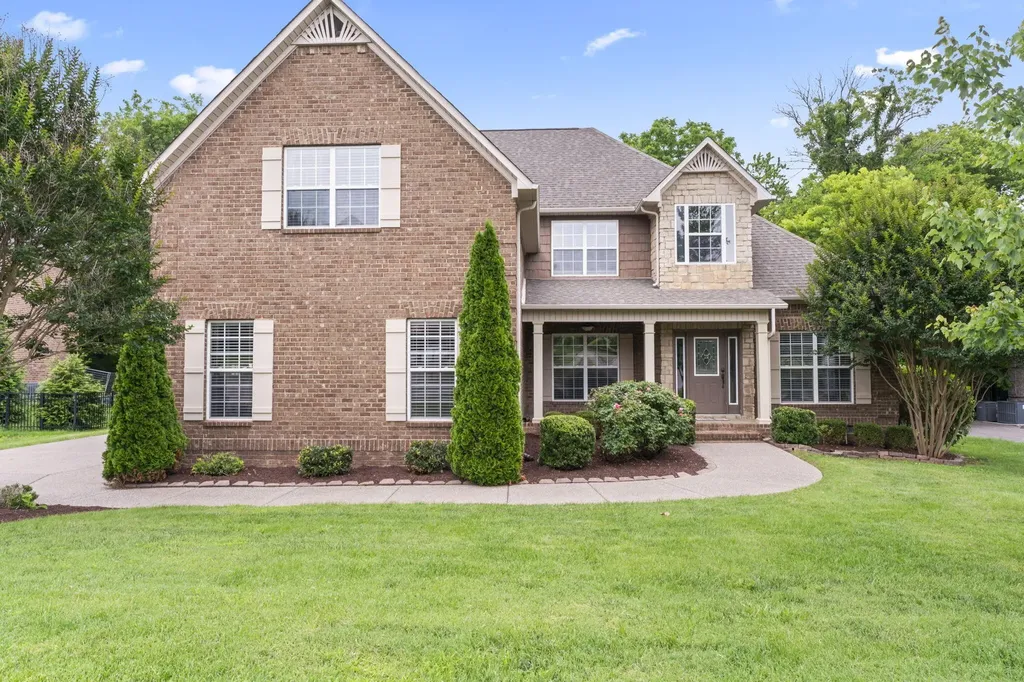 1002 Glessner Drive Spring Hill TN 37174