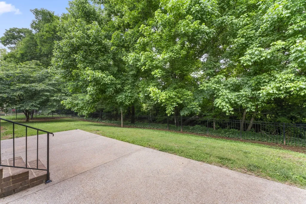 1002 Glessner Drive Spring Hill TN 37174