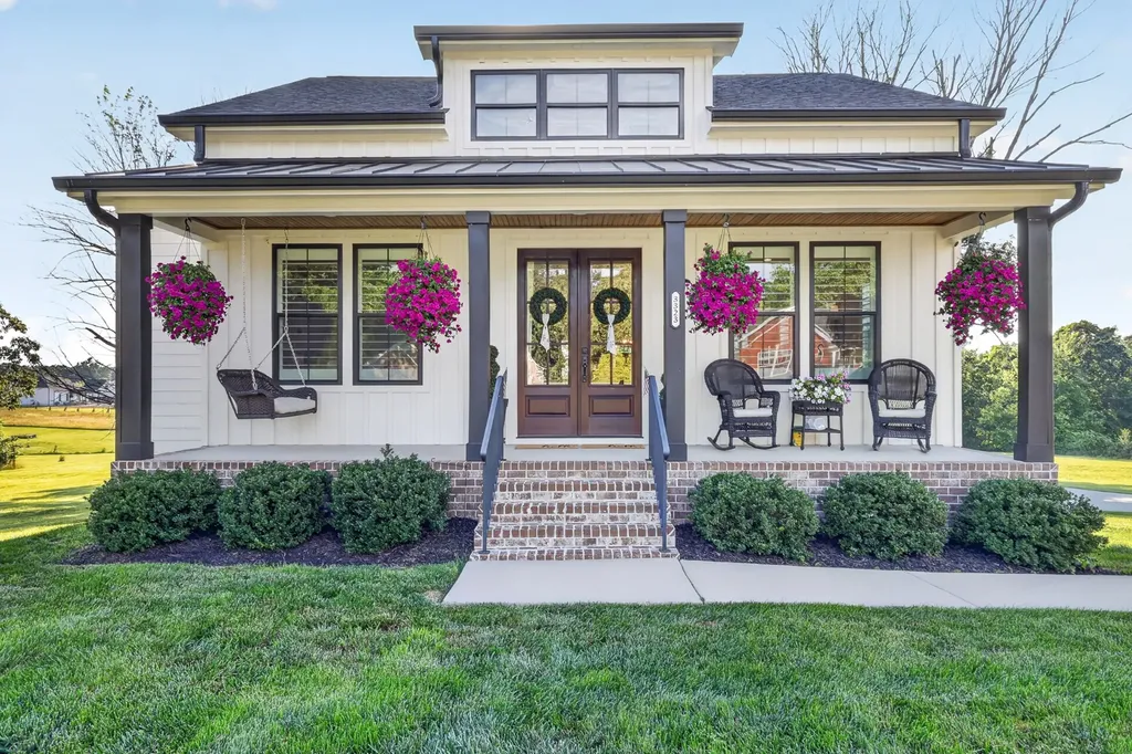 3323 Dobbins Pike Portland TN 37148