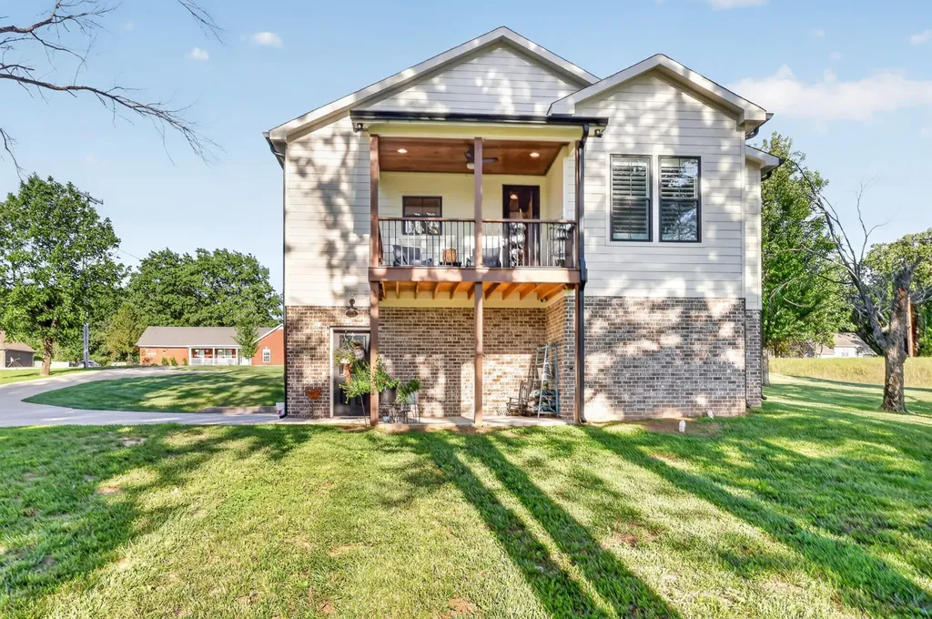 3323 Dobbins Pike Portland TN 37148