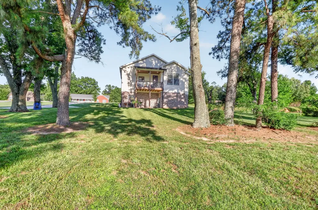 3323 Dobbins Pike Portland TN 37148