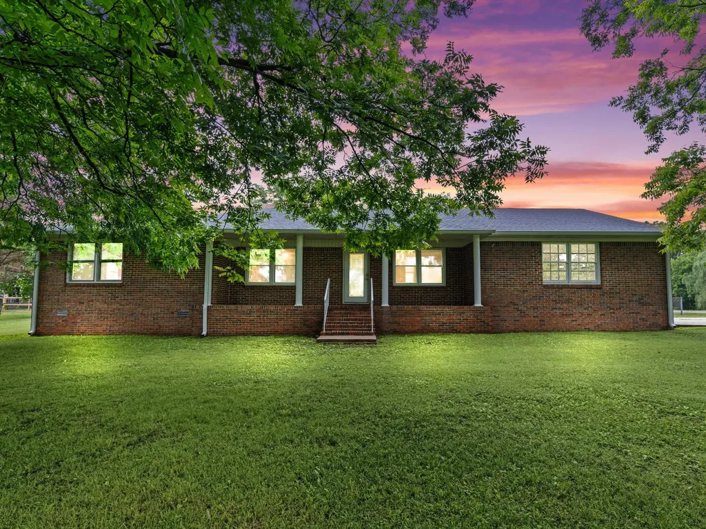 16 Patrick Road, S Fayetteville TN 37334
