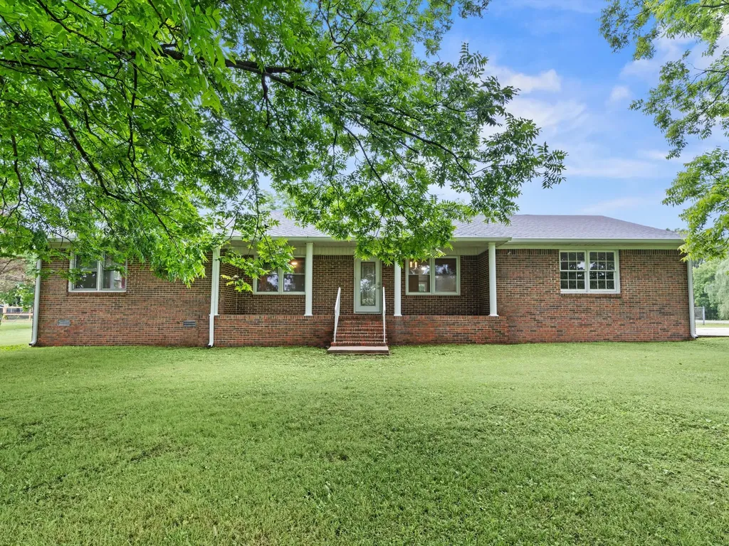 16 Patrick Road, S Fayetteville TN 37334
