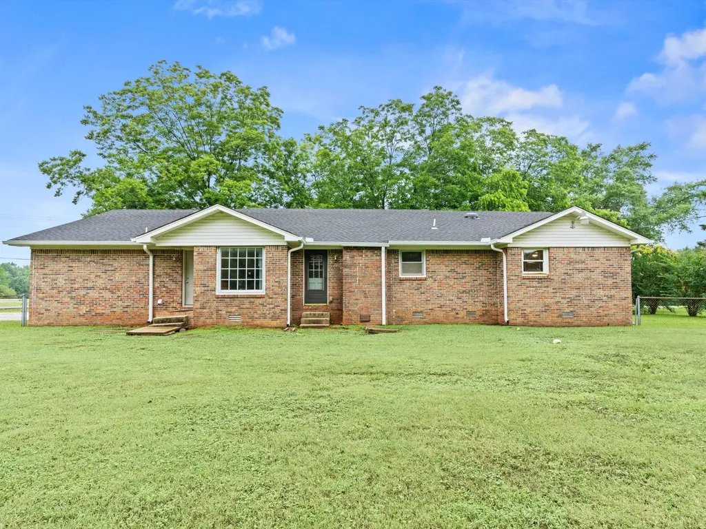 16 Patrick Road, S Fayetteville TN 37334