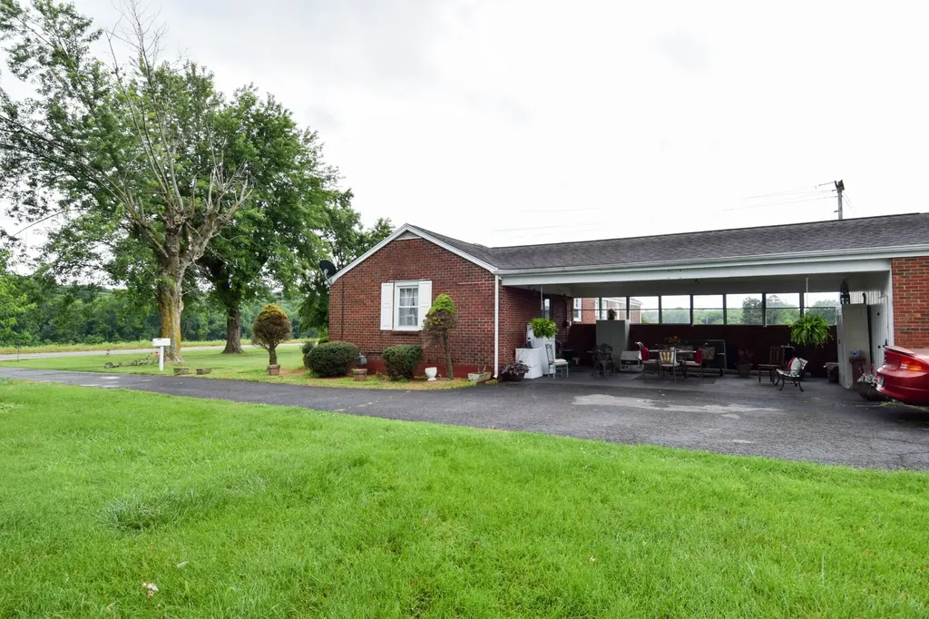 6070 Hwy 49e Springfield TN 37172