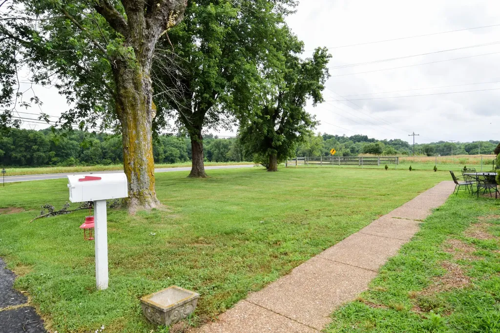 6070 Hwy 49e Springfield TN 37172