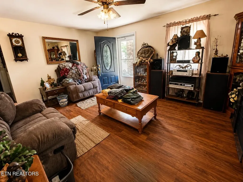 1070 Wright Place Road Jamestown TN 38556