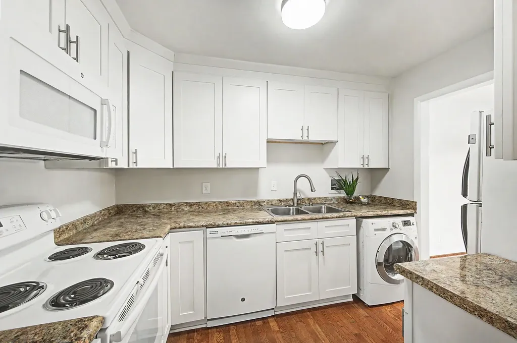 1900 Richard Jones Road Nashville TN 37215