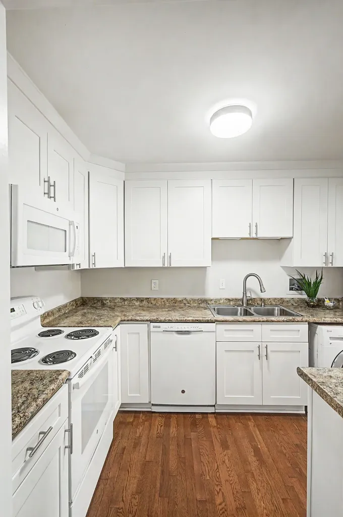 1900 Richard Jones Road Nashville TN 37215