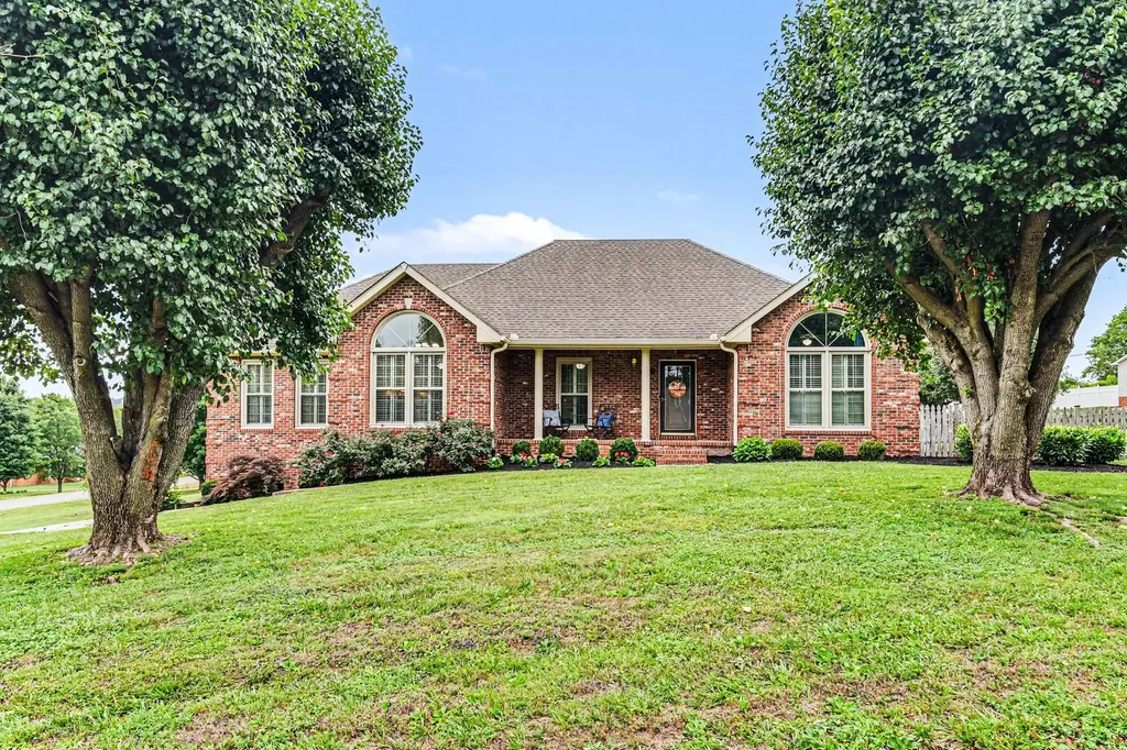 100 Macintosh Drive Springfield TN 37172
