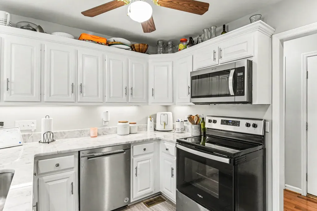100 Macintosh Drive Springfield TN 37172