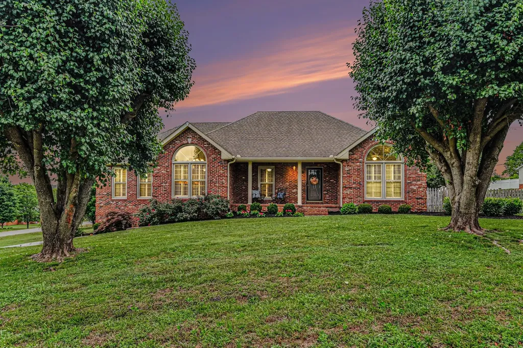 100 Macintosh Drive Springfield TN 37172