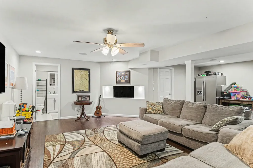100 Macintosh Drive Springfield TN 37172