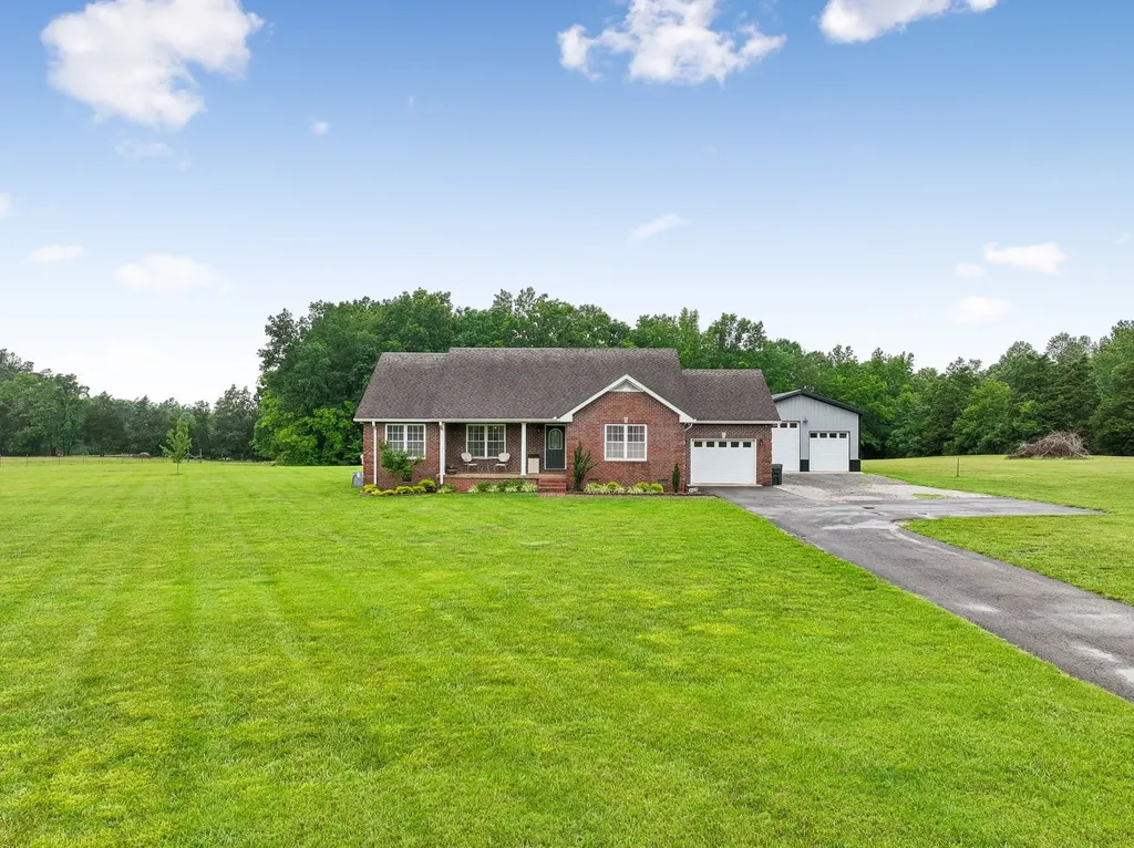1363 Mount Vernon Road Bethpage TN 37022