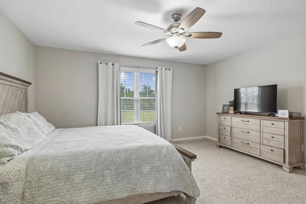 1363 Mount Vernon Road Bethpage TN 37022
