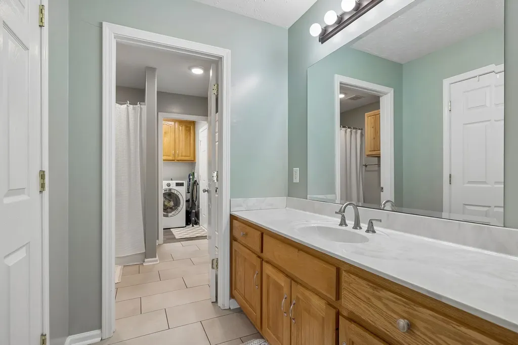 1363 Mount Vernon Road Bethpage TN 37022