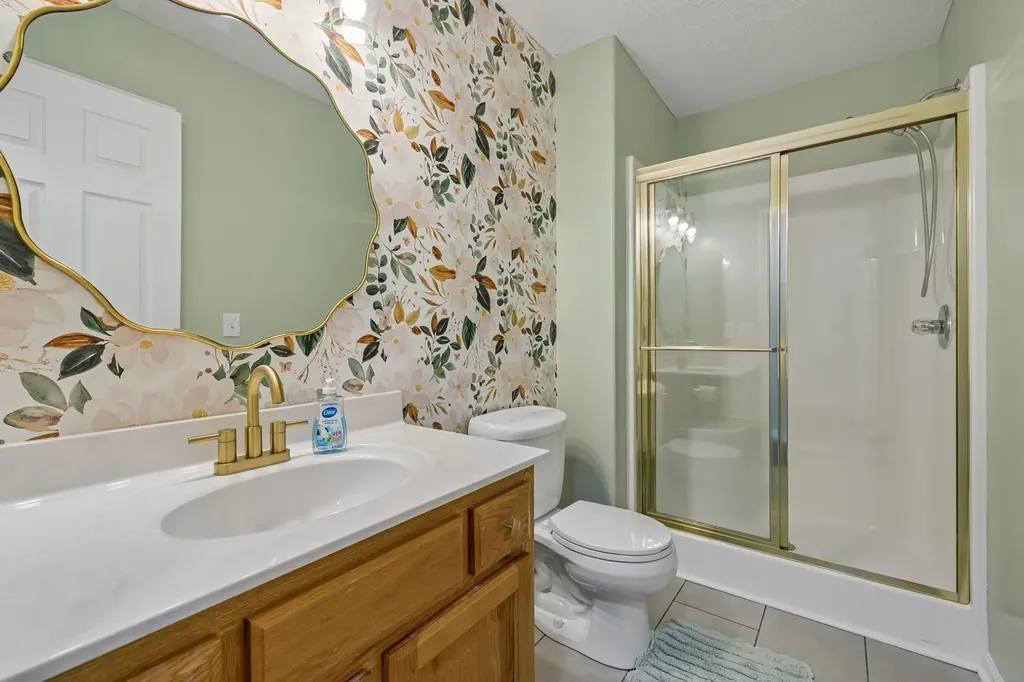 1363 Mount Vernon Road Bethpage TN 37022