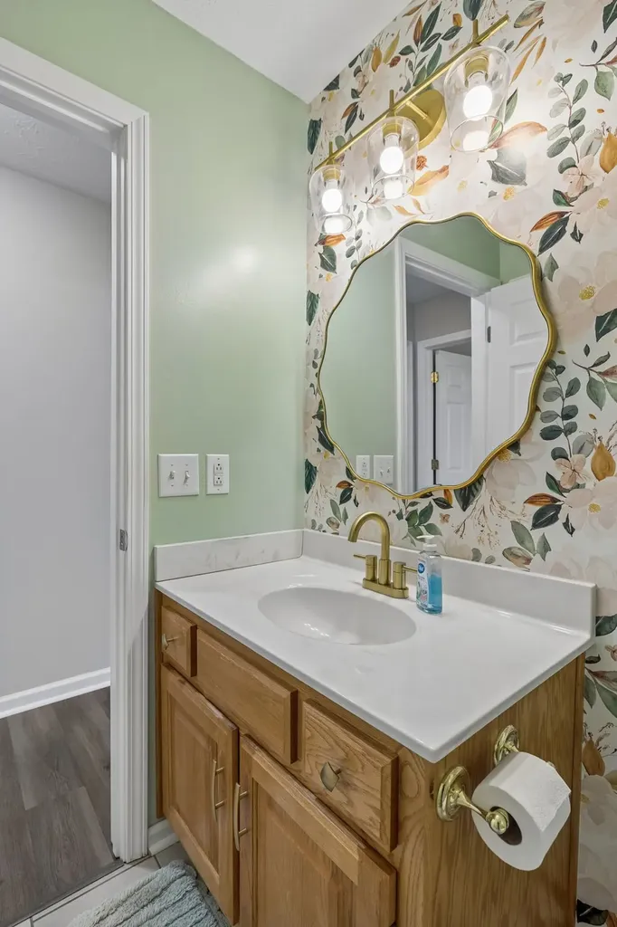 1363 Mount Vernon Road Bethpage TN 37022