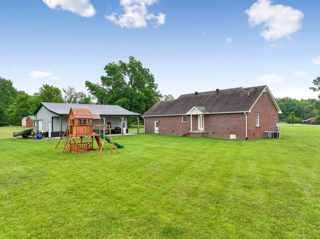 1363 Mount Vernon Road Bethpage TN 37022