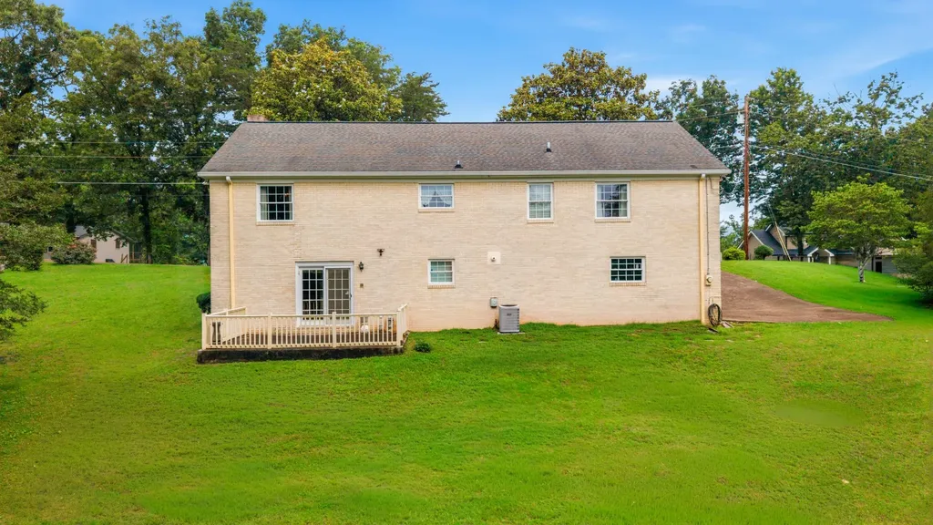 5956 Crestview Drive Hixson TN 37343