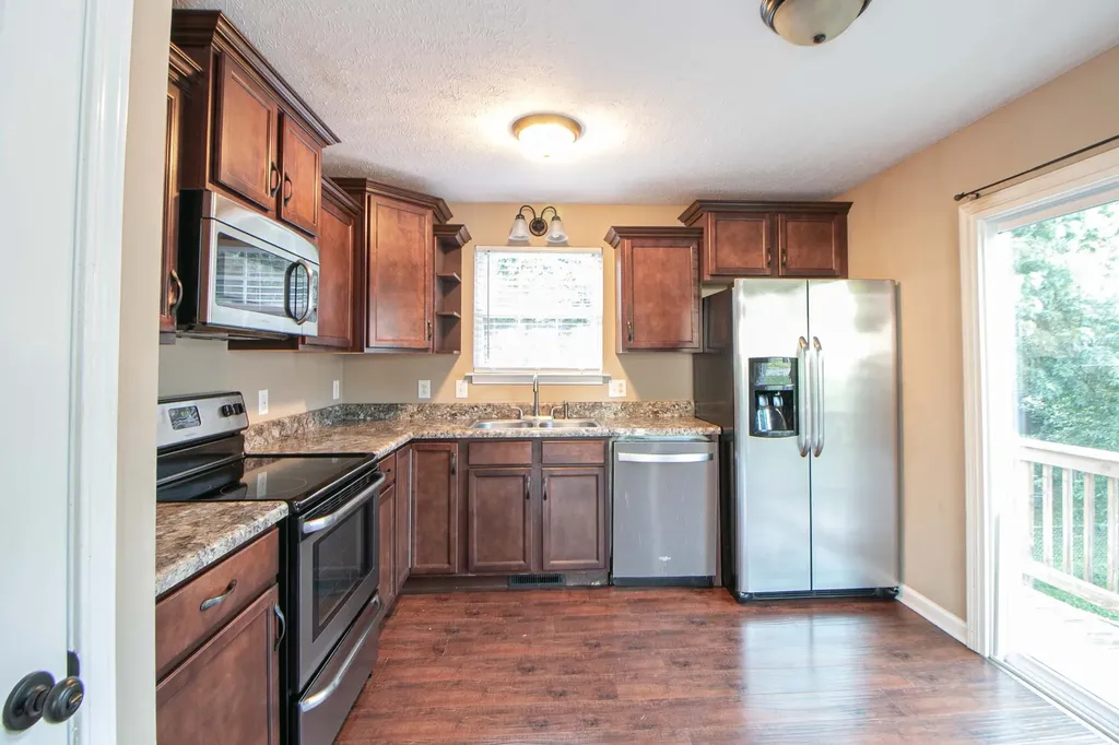 570 Somerset Lane Clarksville TN 37042