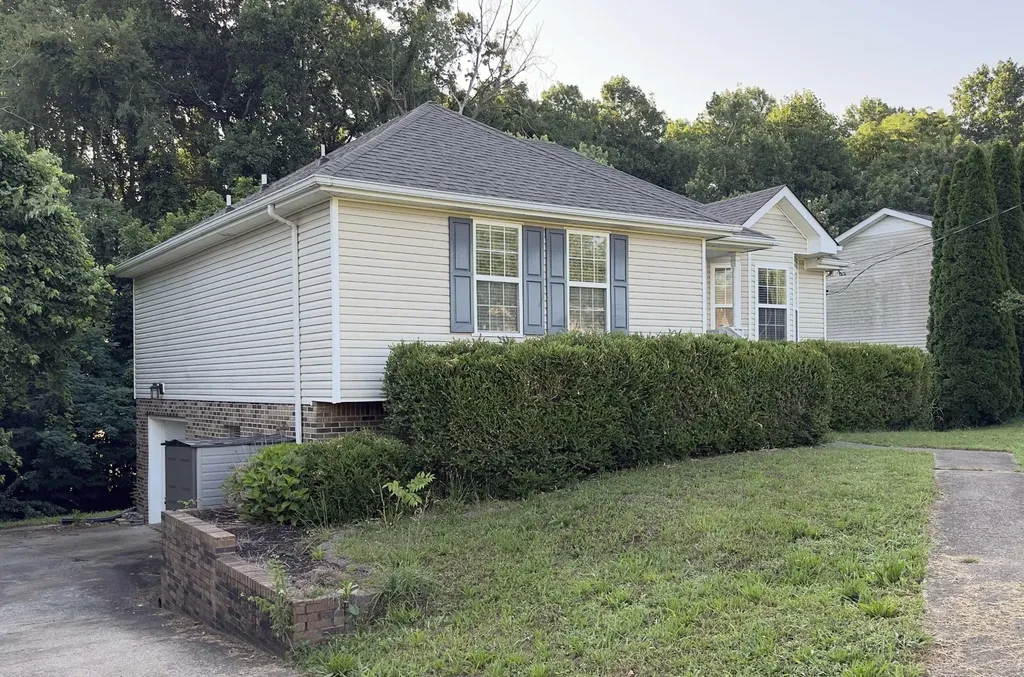 570 Somerset Lane Clarksville TN 37042