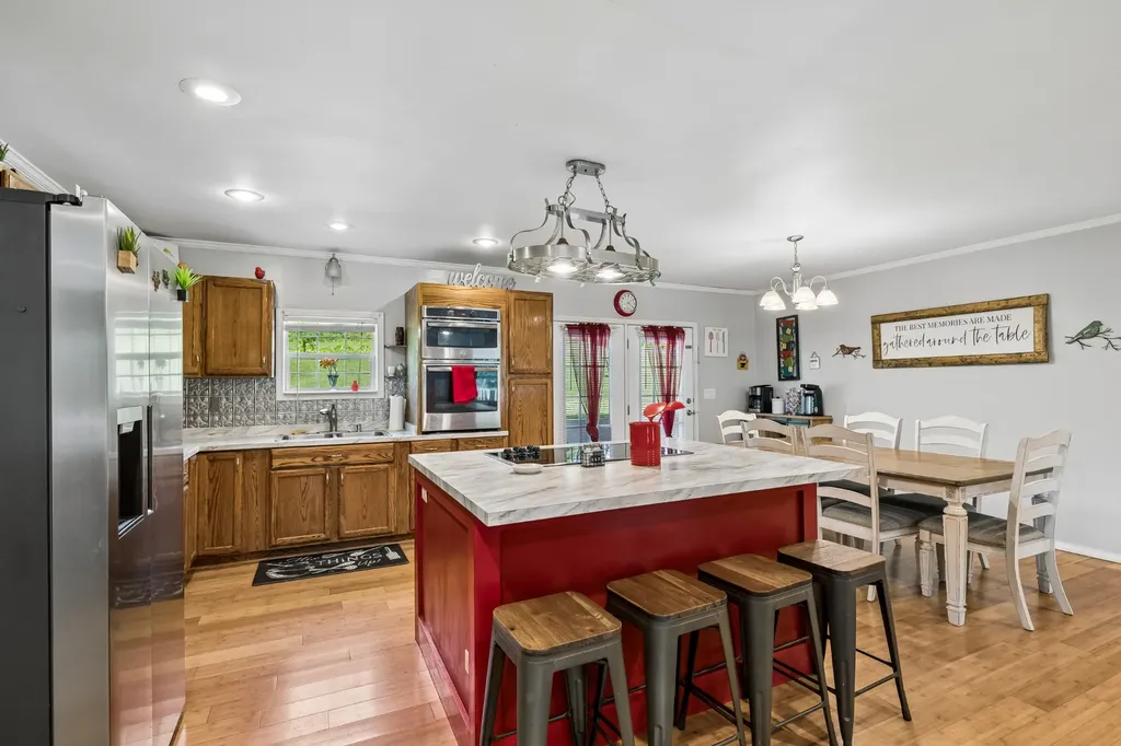 698 Tooley Branch Road Westmoreland TN 37186