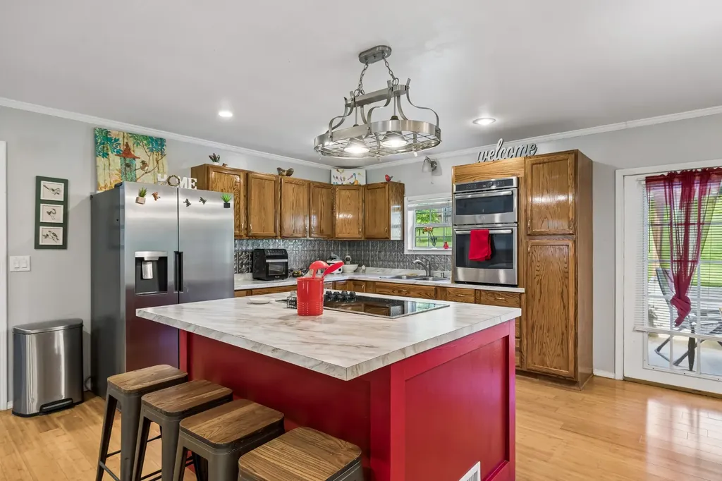 698 Tooley Branch Road Westmoreland TN 37186