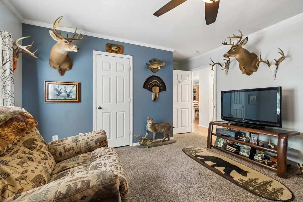 698 Tooley Branch Road Westmoreland TN 37186