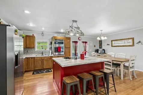 698 Tooley Branch Road Westmoreland TN 37186