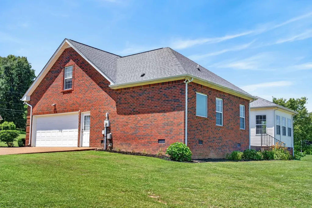 106 Overlook Court Portland TN 37148