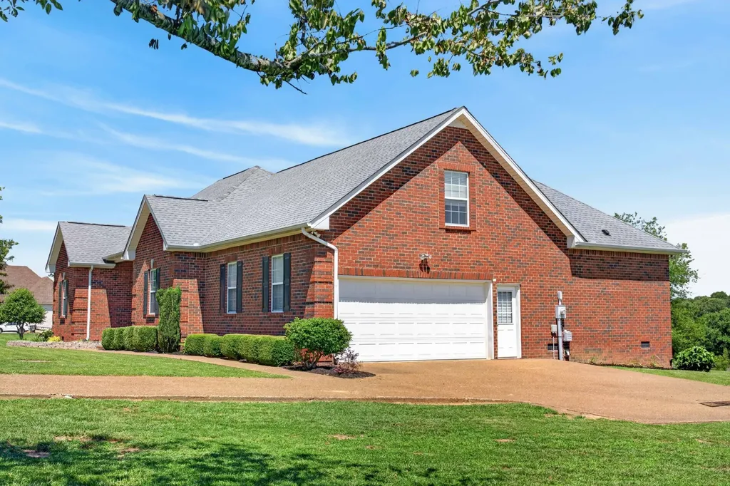 106 Overlook Court Portland TN 37148