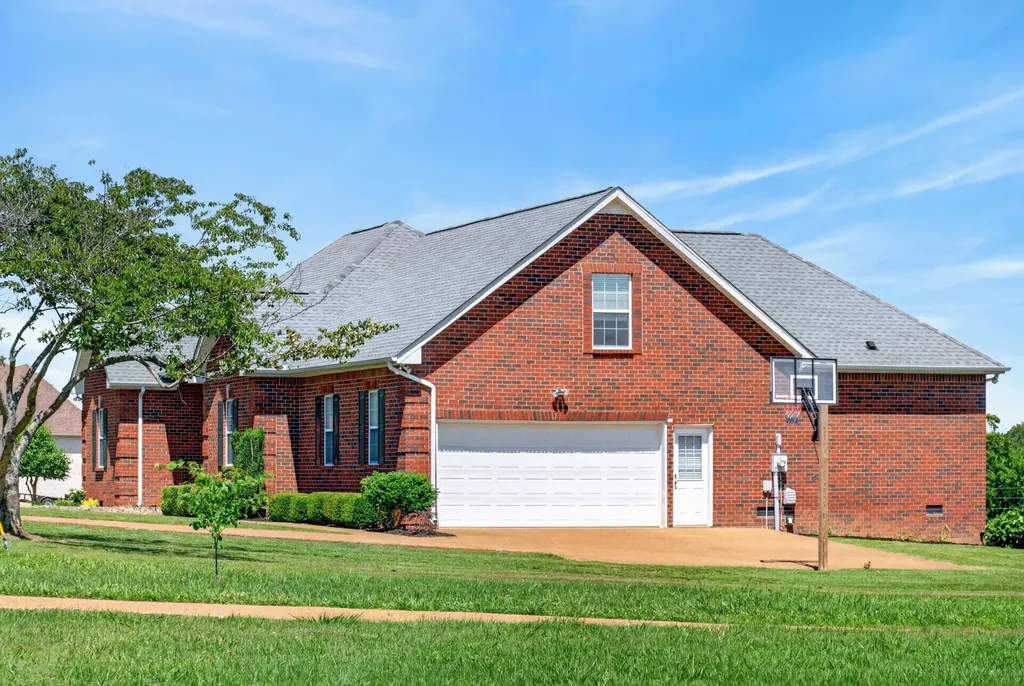 106 Overlook Court Portland TN 37148
