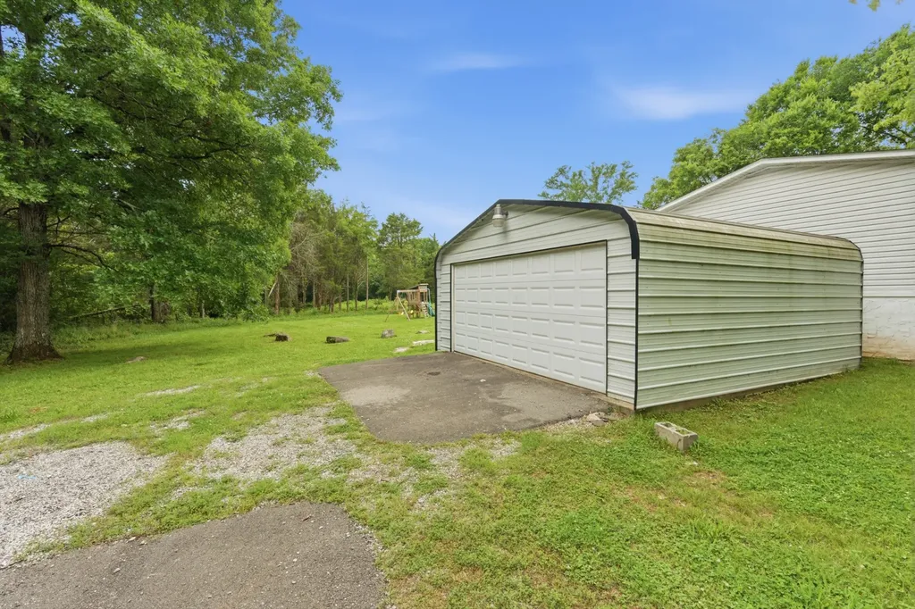 9413 Independent Hill Road Arrington TN 37014