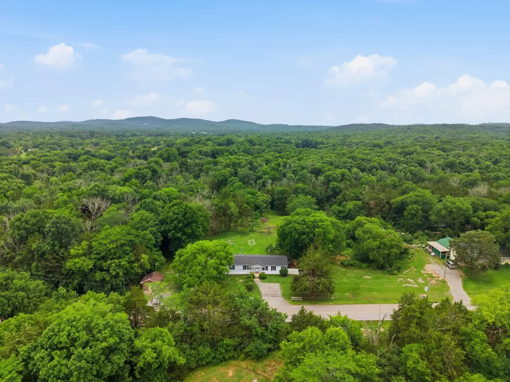 9413 Independent Hill Road Arrington TN 37014