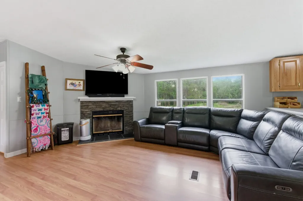 9413 Independent Hill Road Arrington TN 37014