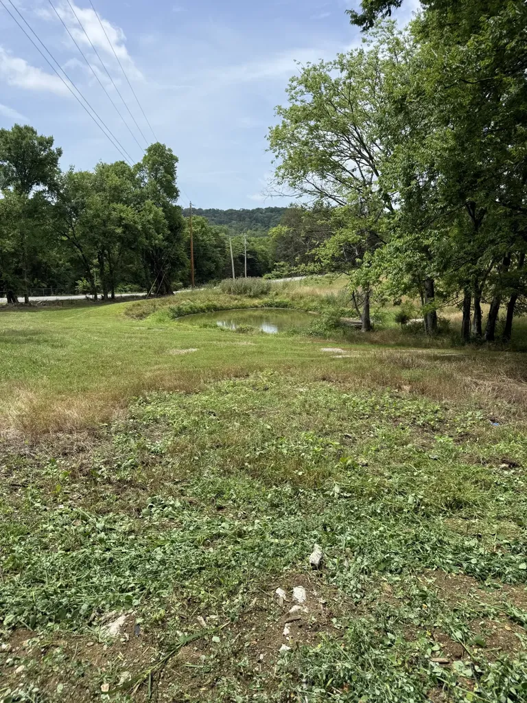 2 Old Highway 25 Hartsville TN 37074