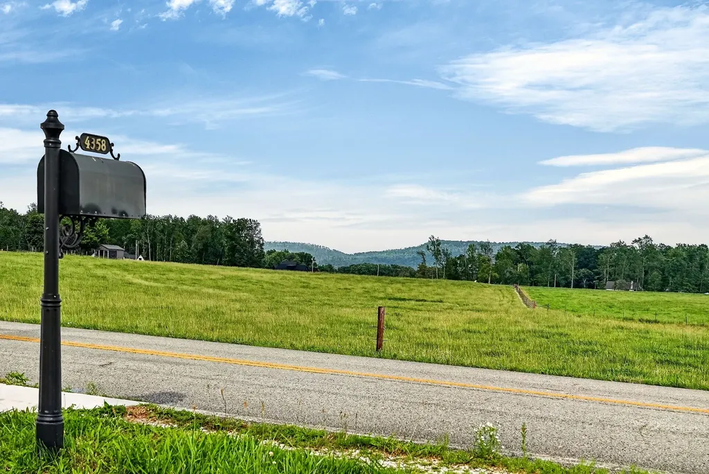 4358 Vervilla Road Morrison TN 37357